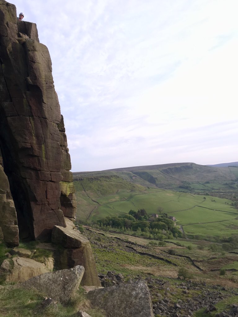 DaveMossTechBod's tweet photo. First outdoor climbing night of the year. Fantastic views at #CastleNaze as always. Great climbing, shredded elbows and the bats were out in force. https://t.co/rQU4Ltzqg1