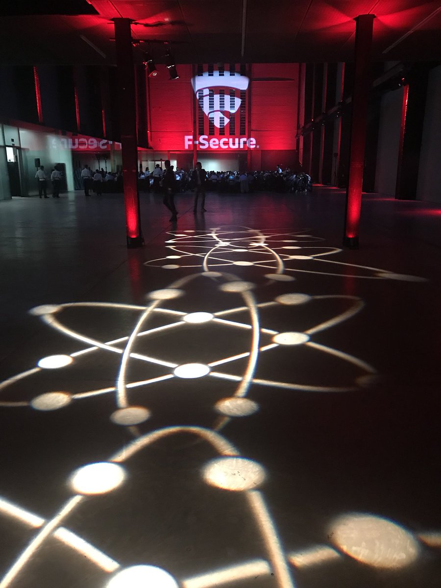 SandraProske's tweet photo. Dinner at Tate gallery #species18 https://t.co/xsphWmwAlh