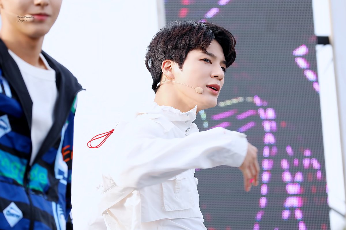 leejenopics's tweet photo. 180511 🎙 2018 goseong youth festival
© the last empire https://t.co/vPwbR6H9EH