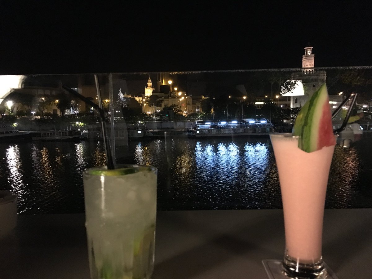 mireia16mr's tweet photo. Sevilla #afterwork https://t.co/3WsKIXOzdJ