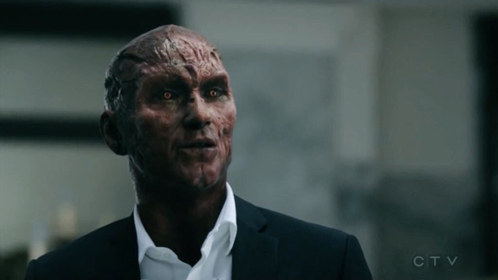 Sh4dowzLucifer's tweet image. OF COURSE IT’S WHEN CHLOE FINALLY LEARNS THE TRUTH THAT OUR SHOW GETS CANCELLED 😂😣😈 #SaveLucifer #PickUpLucifer