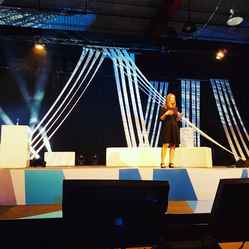 EnergyDisruptor's tweet photo. @susancain live in #YYC!! #EDU2018!! https://t.co/HJRLZdXJGd