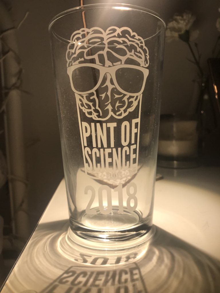 vic_milner's tweet photo. A great evening learning about therapy genetics with @thaliaeley and virtual reality with @lrv451 at @pintofscience. And I won a pint glass! #pint2018 #PintOfScience https://t.co/bmOva6Tol2