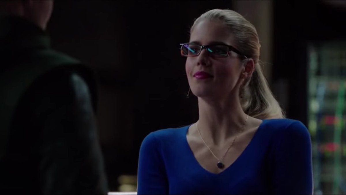 AlexiaRB's tweet photo. A new round of our #ArrowGame.

I need: Season, Episode and situation please. 

Good luck! 👊🏻 

Lets play with us! Everyone is welcome! This is easy. Sorry if I forgot someone :( https://t.co/AFJ4WCDZ4x