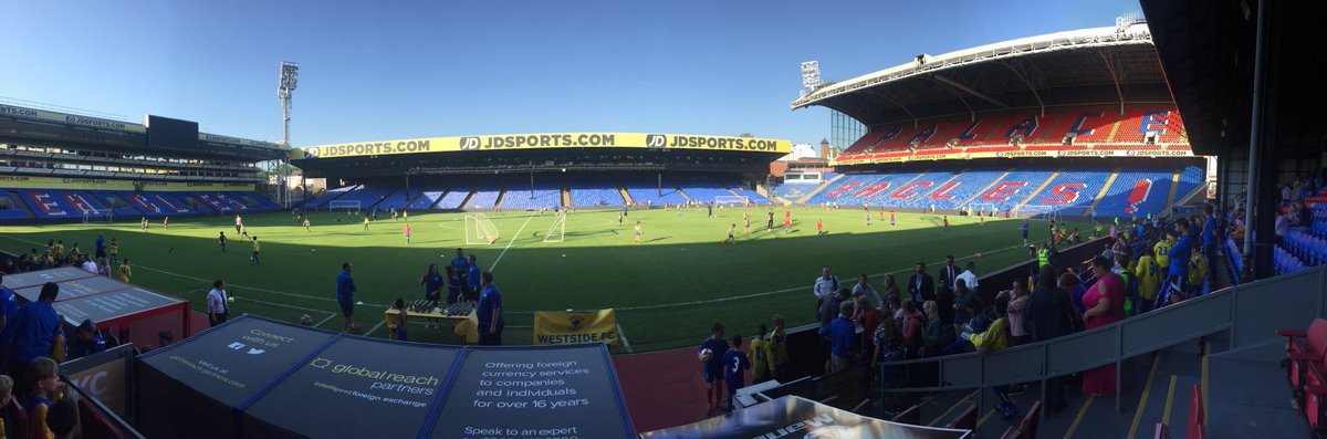 WestsideFc_'s tweet photo. Our U7s - U13s end of season game and presentation evening at Selhurst Park. Amazing to see 215 youth players in action

A massive thank you to @Mark__Bright and @Julian_speroni for giving up their time to hand out the awards

Congratulations to all of the award winners https://t.co/GuiFldEYrn