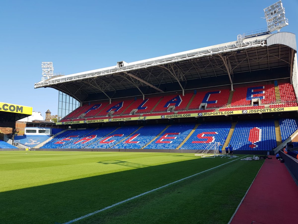 WestsideFc_'s tweet photo. Our U7s - U13s end of season game and presentation evening at Selhurst Park. Amazing to see 215 youth players in action

A massive thank you to @Mark__Bright and @Julian_speroni for giving up their time to hand out the awards

Congratulations to all of the award winners https://t.co/GuiFldEYrn