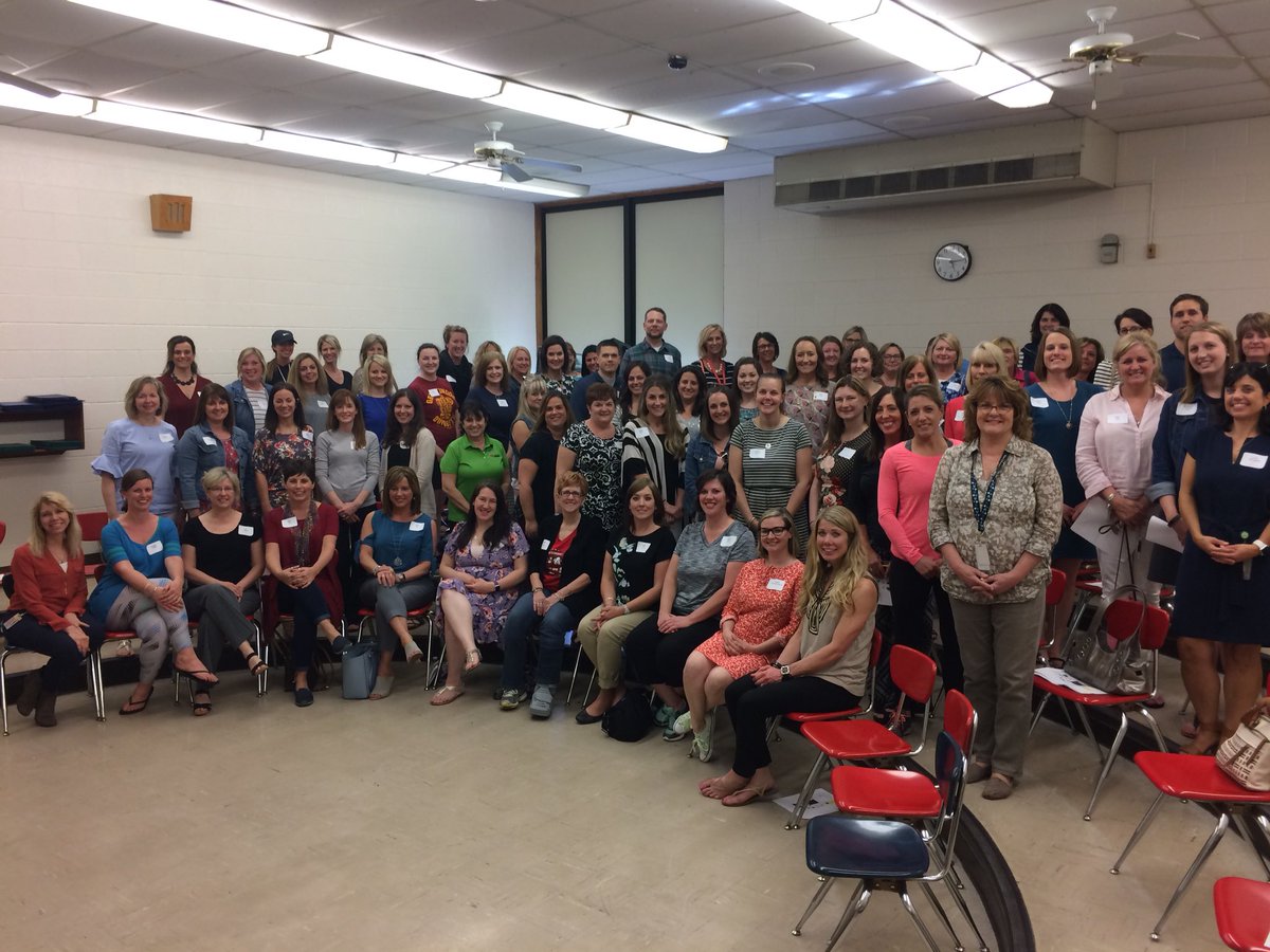 MentorHamman's tweet photo. First group pic of the new RES (Ridge Elementary School) staff. #OnceACard #MrsHutto #MrsPoremba https://t.co/zsnMv5AdA2
