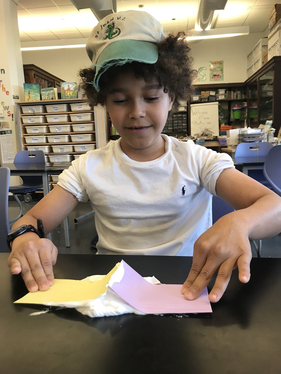 LohitsaScience's tweet photo. I’m with my #GeoExplorers in #extendedday learning all about #techtonicplates and #faultlines while having fun with shaving cream! #LohitsaScience #geologyrules @UCLSExtendedDay @HCAndreaHite https://t.co/f9Dj2OjI9H