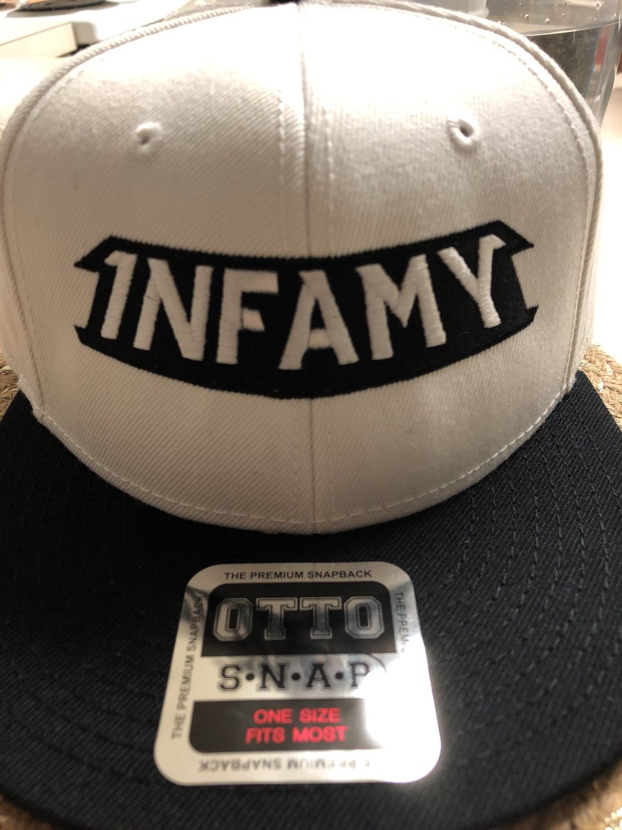 Tonskii_'s tweet photo. Whatโs this!? @1nFamy_ #1nfamy https://t.co/qJNWhBxvnV