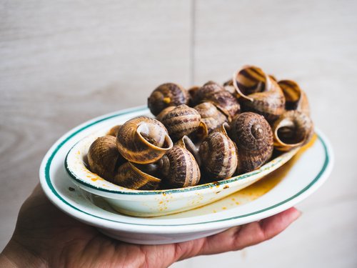 CapeRestoWeek's tweet image. PB Boulangerie is another fresh face on the #CCRW block this season. And as all new kids must, they’re showing off their style! Their restaurant week menu offers classic French Escargot de Bourgogne AND French-inspired BBQ Pork Steamed Wontons. Excited!