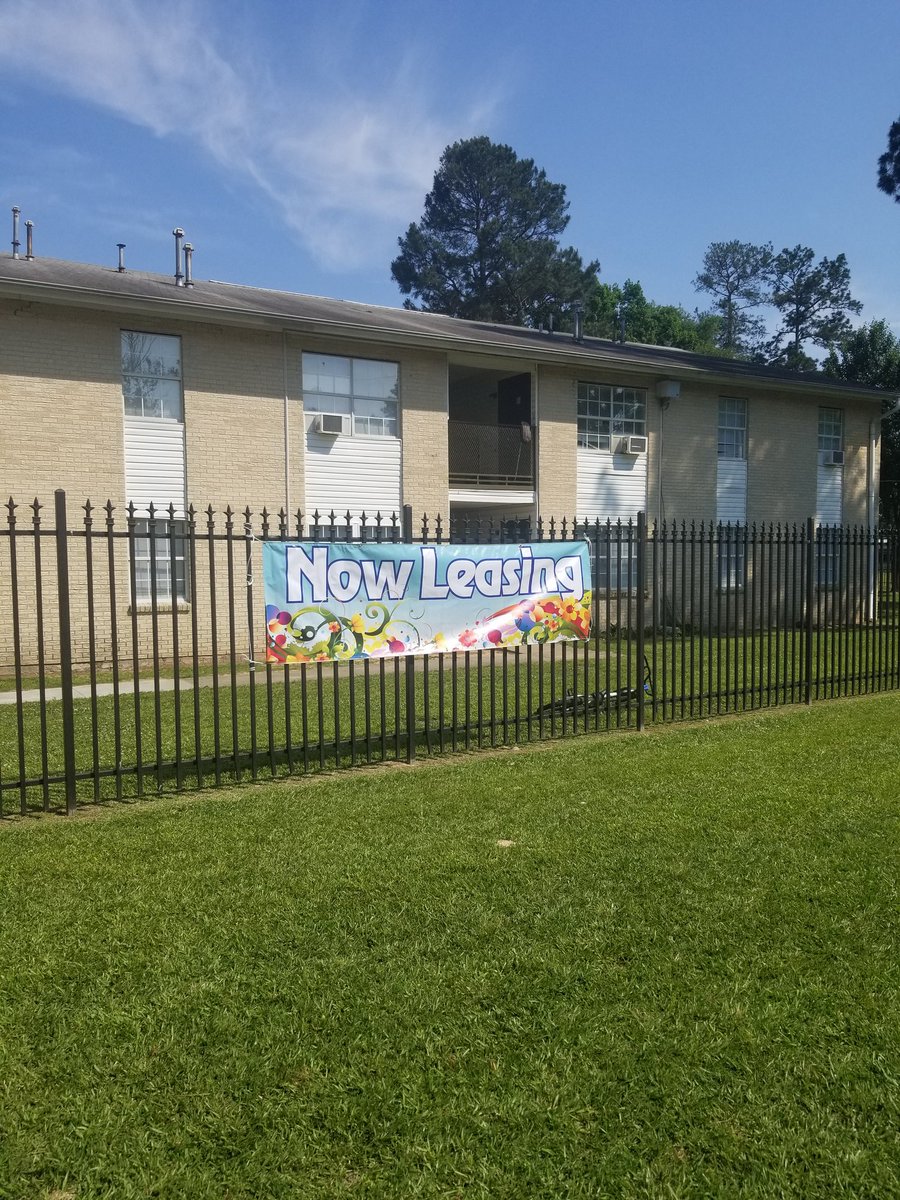 BucksOleLady's tweet photo. We ❤ Our Residents🌻 Now Leasing at St.John Apartments. #LiveMillennia @MillenniaCo @FrankTSinito https://t.co/X08qYmdWIf