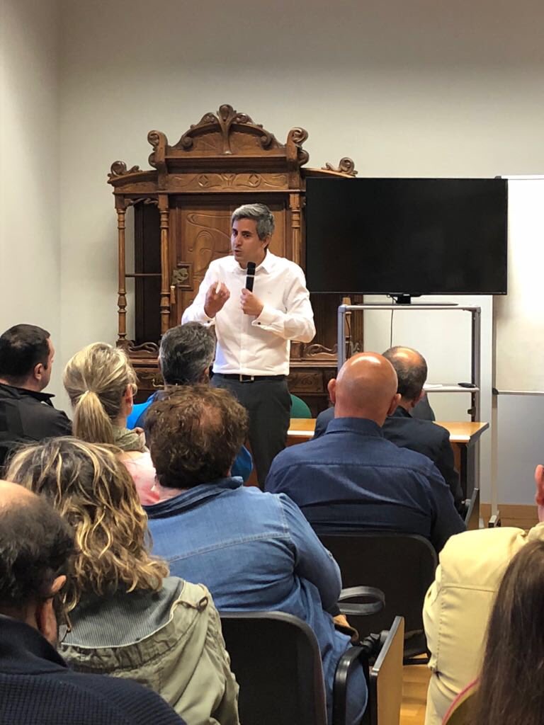 Pablo_Zuloaga's tweet photo. 🌹Gracias a tod@s l@s militantes que me han acompañado esta tarde en #Comillas. El proyecto socialista de #Cantabria lo construimos junt@s, con el trabajo y la participación de tod@s🌹#JuntosLoHaremosPosible  #ConPabloEsPosible https://t.co/ZODHHwFf9Y