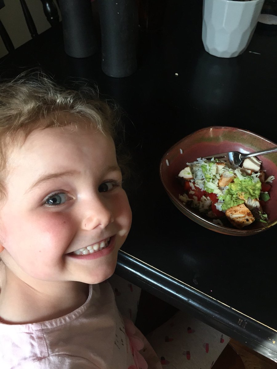 kimkropf's tweet photo. @AlainaStandring @designedforyou_ We made taco chicken salads with the seasoning tonight for dinner. The kids loved it!! https://t.co/EQYBhvZ93i