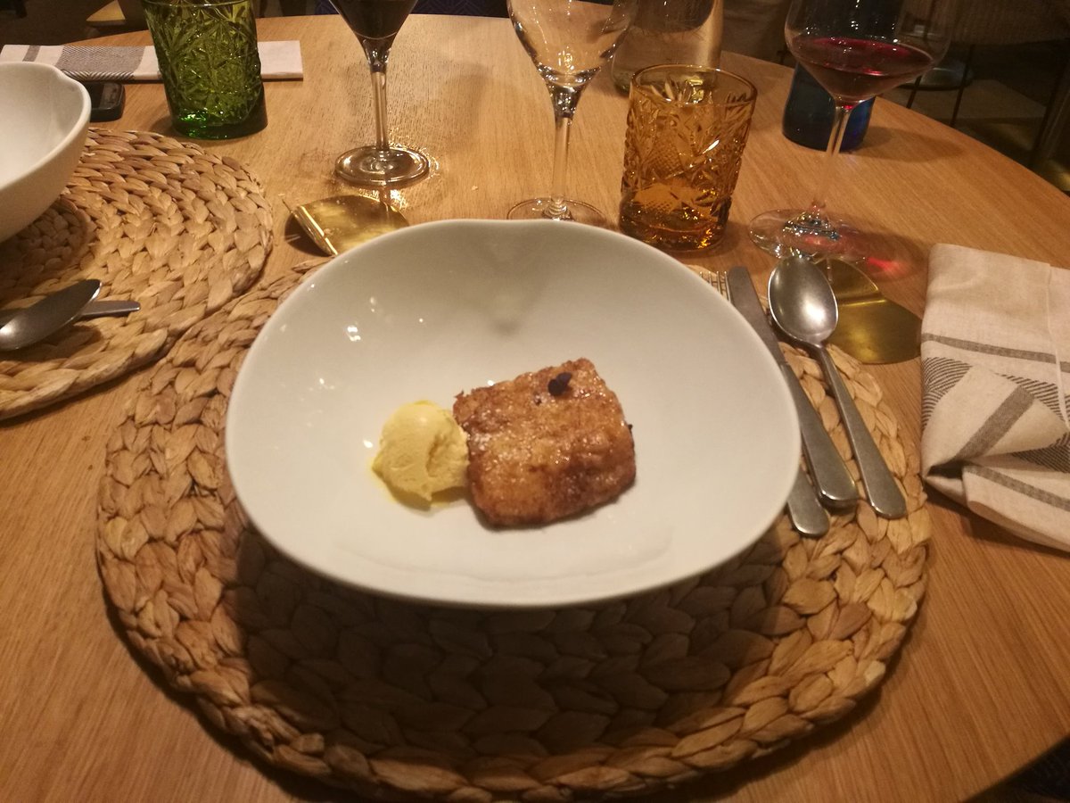 esthercarrion's tweet photo. Hoy cena y maridaje a cargo de @AradoMadrid. Mil gracias por el #menusanisidroarado. Rico, rico!! 😋😋😋 #yosoydeserrano https://t.co/Iy1oZiU3Su