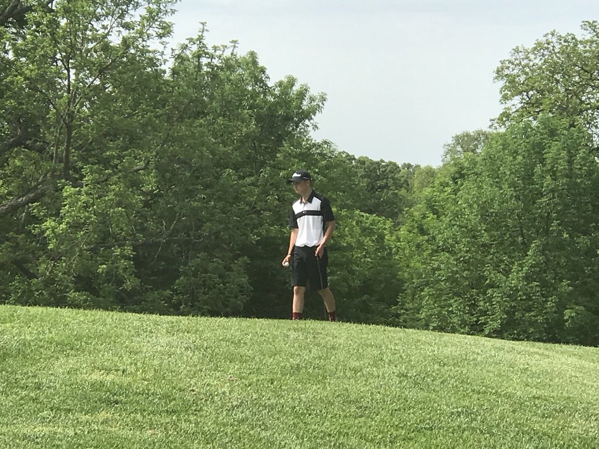 SHSFalcons's tweet photo. MSHSAA State Golf Championships Dawson finishes 16th shooting 77 today. Nate shoots an 81. Congratulations! @NKCSchools @Future_Falcon @StaleyBoysGolf https://t.co/U8QlvheDy9