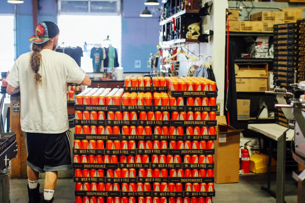 indybrewing's tweet photo. Always hard at work to bring you beer brewed for independent thinkers and drinkers. 🍻#AustinAmber is one of our staples, but we're constantly innovating, creating, and trying new things. Keep your eyes peeled for some exciting new releases coming this summer. #craftbeer #texas https://t.co/nd28TZz0Zx