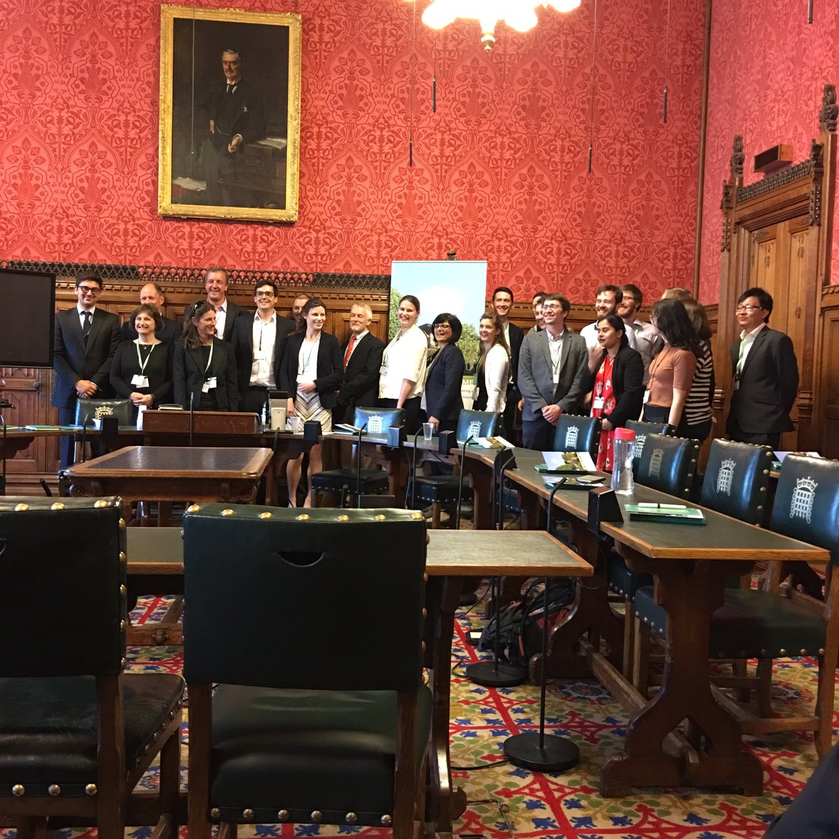 Great to be at parliament today with @Unit_DX, they've provided scientists in Bristol with other career paths outside of academia &amp; industry. We discussed the importance of  good infrastructure set up for biotech start ups.
<a href="/liaonet/">Bill Liao ☯</a> #support #startuplife #teamwork #ChangeTheRules