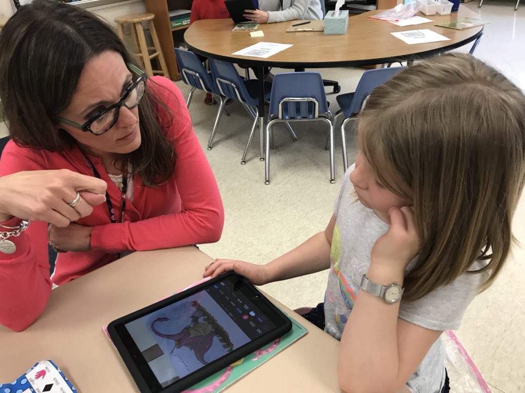 SchlieReed's tweet photo. 1st graders @OrchardLaneSDNB use the #CLIPS app to create videos about their characters and important events in their fiction story of choice @SDNBSchools @AStemp2 @Haebig #SDNBLearns https://t.co/ZTKQmPnrDH