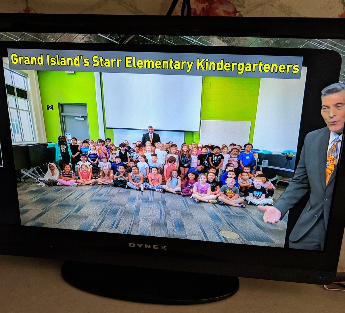 bwaind's tweet photo. Coolest kids in town! Thanks @NTVsKBoughton #weatherscientist #GIStarr #RiseGI https://t.co/oolCNICVAw