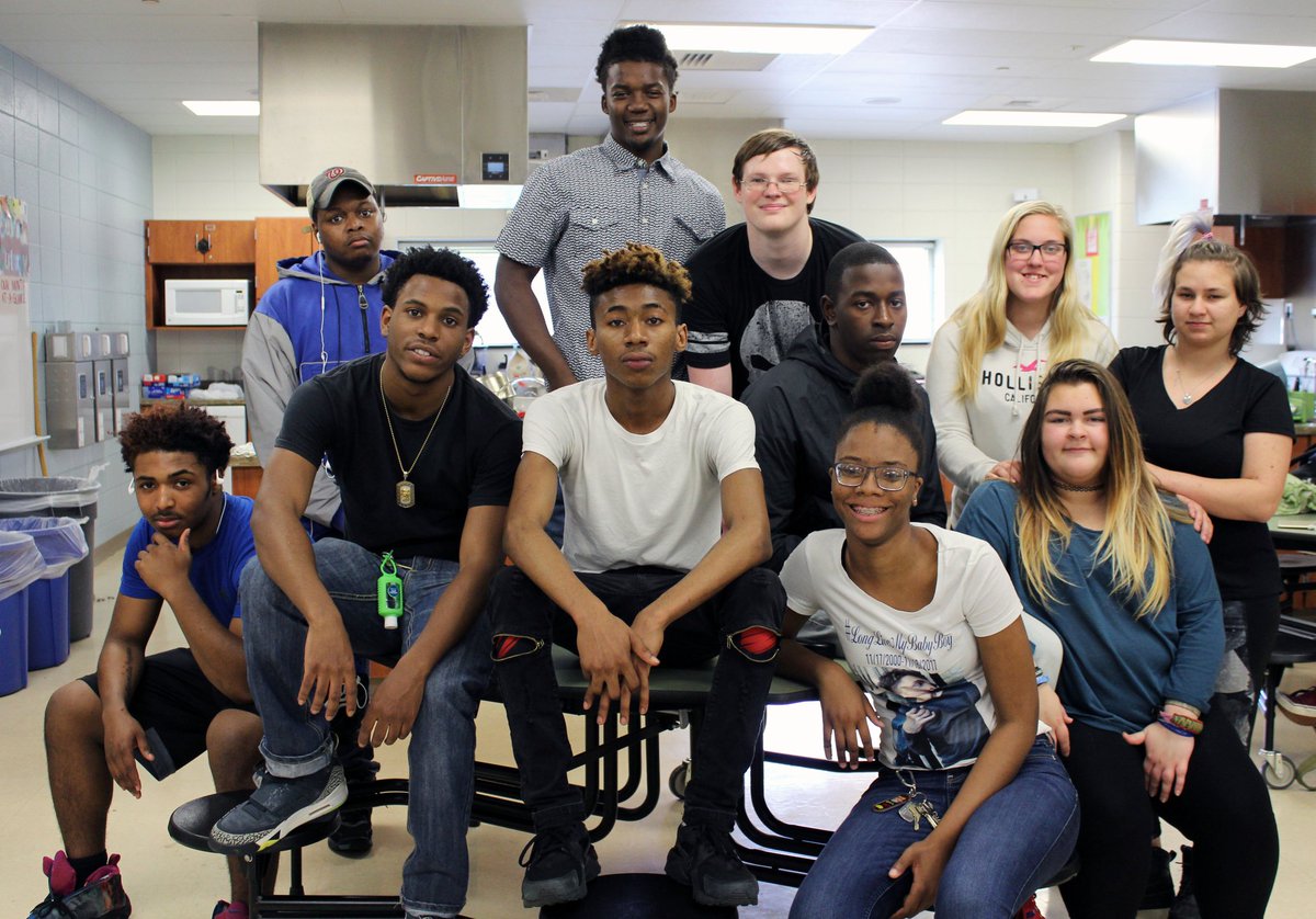 phoenixaacps's tweet image. Follow this link &amp;lt; click the BRUNCH BURGER picture &amp;lt; click LIKE for BRUNCH BURGER to help us get our recipe on Iron Rooster menu
facebook.com/media/set/?set…  #IronRooster #burgernight #aacpsawesome