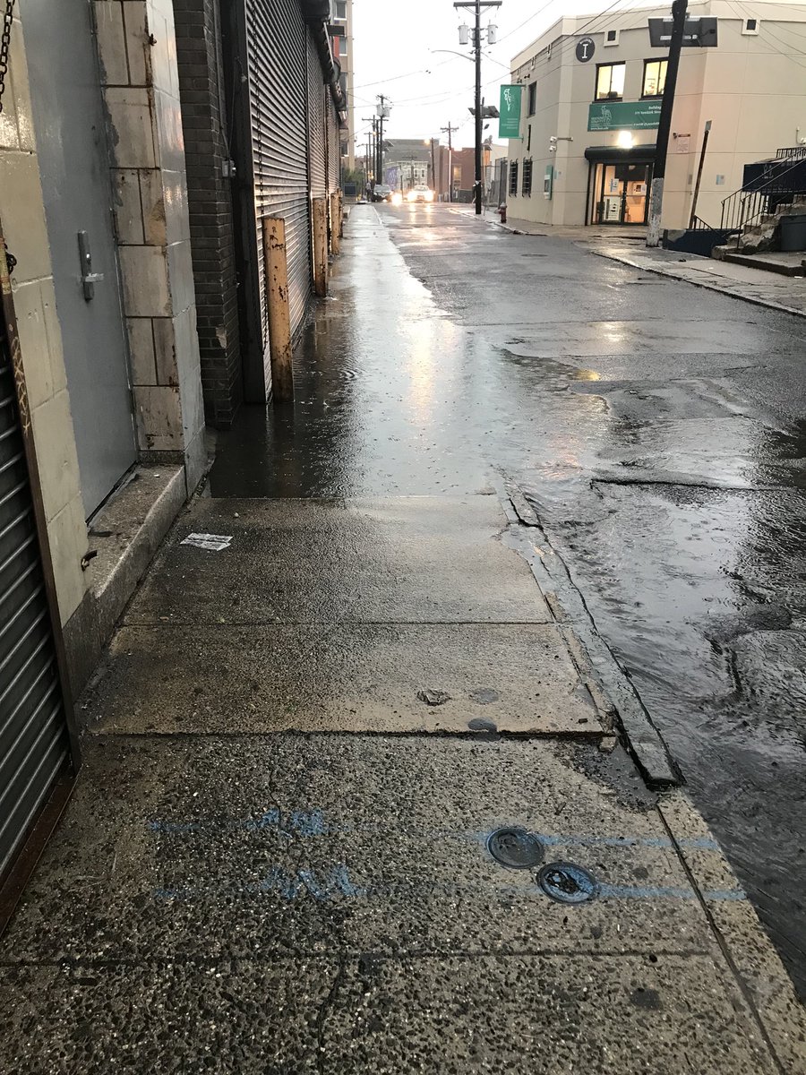 ysdfisher's tweet photo. @JerseyCity411 @JC_Gov this sidewalk on Newkirk between Bergen and Summit is a lake in summer and an ice hazard in Winter!  When is it going to be fixed?? https://t.co/i2nmSj89PW