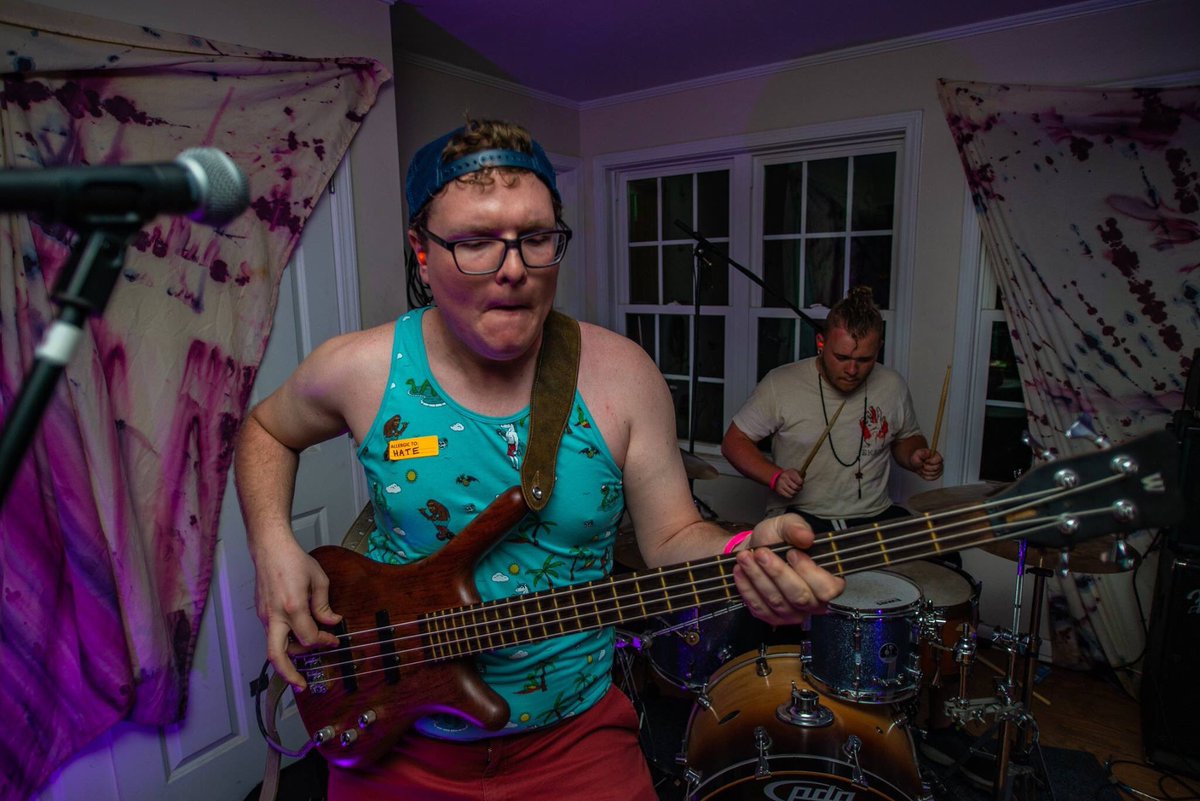 _Birdperson_'s tweet photo. YOOO we back. These are from are from our first set after our break as a 3-piece. Thanks for making it lit as fuck. Stoked to rip more gigs soon 💜💙 https://t.co/x8COTBgQfX