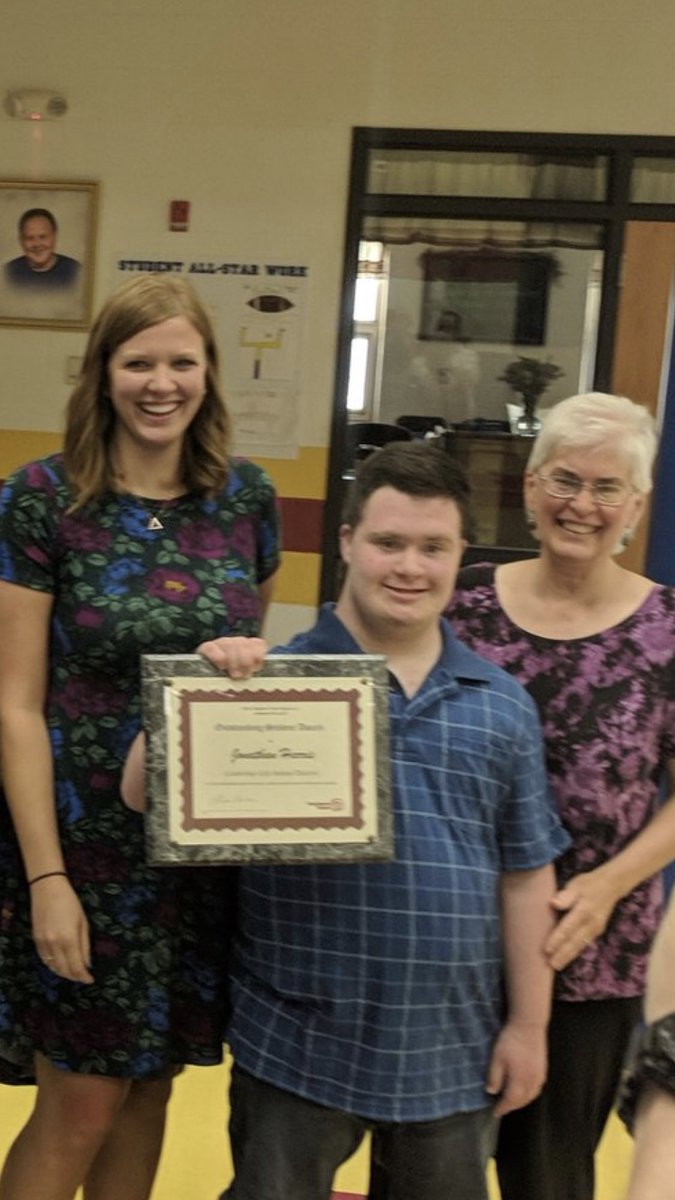 Cfeldner_ccs's tweet photo. Kristin Nau and Jonathan Harris received Outstanding Educator and Outstanding Student awards!! #waytogobobcats #soproudofyou #welldeserved @Cambridge_CS @Bobcats_CHS https://t.co/23umwtbV0D