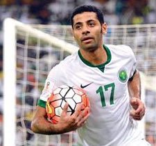3s_98's tweet photo. #حرمان_المرداسي_من_الرياضه
في قضية "العويس والجاسم" 
تمّ العفو لأجل المنتخب والمونديال 
وفي قضية "المرداسي" 
تمّ الشطب دون النظر لمشاركته في المونديال 
.
• ما الفرق بين اللاعب والحكم ؟
كلهم مُذنبون وكلهم عقوبتهم (الشطب) 
لماذا يطبق الحُكم على أحدهم دون الآخر !!! https://t.co/DpQjwLawcG