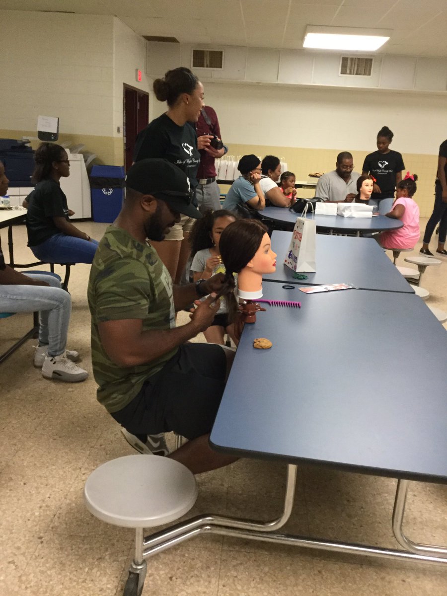 tonibbrown's tweet photo. Isle of Wight County Schools Cosmetology presents Daddy Daughter Hair Cut Night @WSESSmithfield #WestSideBestSide https://t.co/ICVjgN1NLM