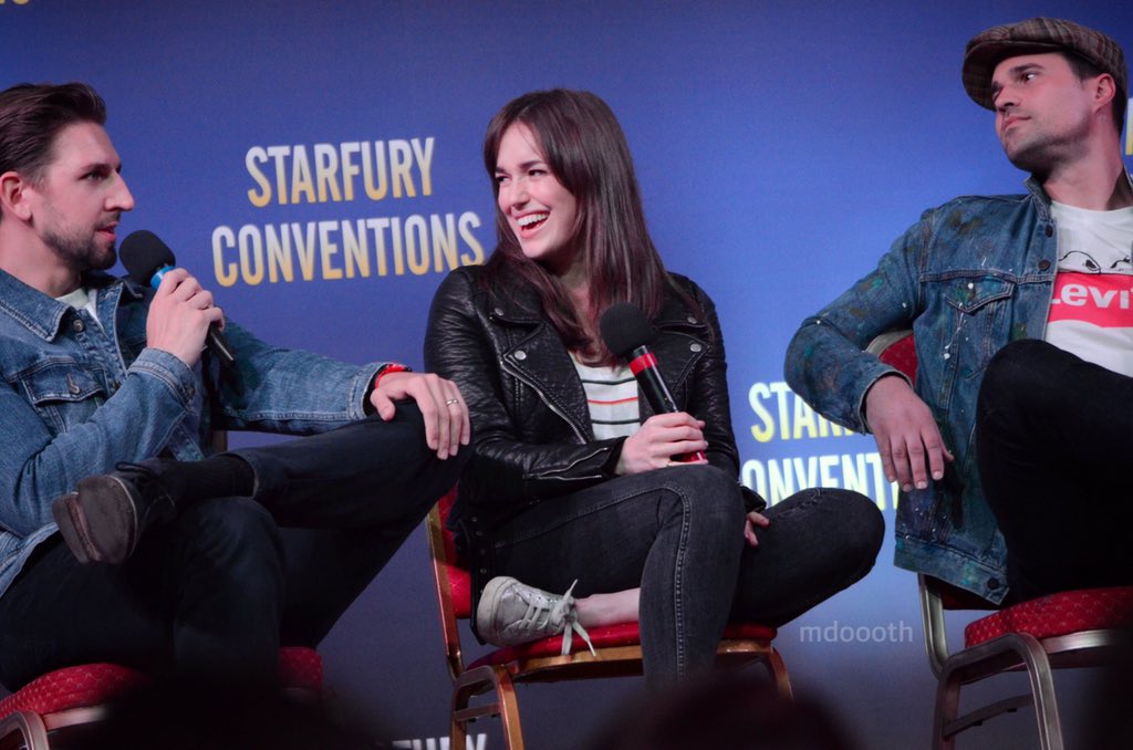 mdoooth's tweet photo. More photos for season6 renewal celebration! π€β€οΈ #AgentsofSHEILD #Starfury #Theultimates2018 https://t.co/UjR7G6RDrX