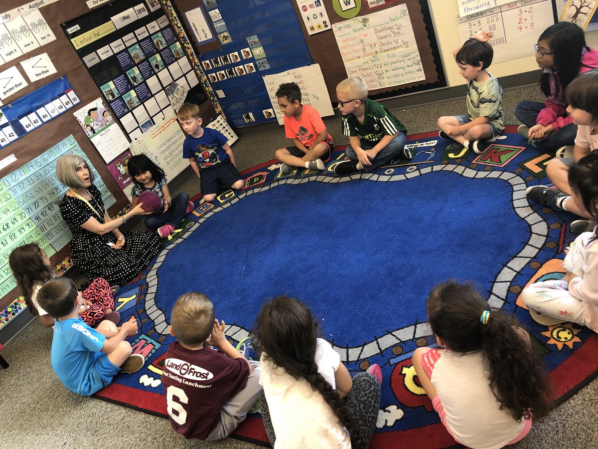 TheMrsLower's tweet photo. Kinder orientation going on now! #teachimlay #HSD https://t.co/tExUVV7hdx