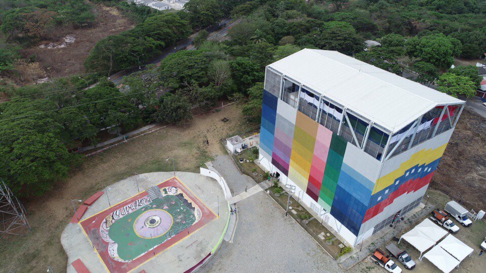 HectoRodriguez's tweet photo. Inaugurada la Gran Base de Misiones Socialista, Paz y Vida, Hugo Chávez en Ocumare del Tuy. Un espacio para la práctica deportiva, cultural, la recreación y la educación de nuestro pueblo, principalmente la juventud. #MirandoAlFuturo #15May https://t.co/qtOQXcd0Ni