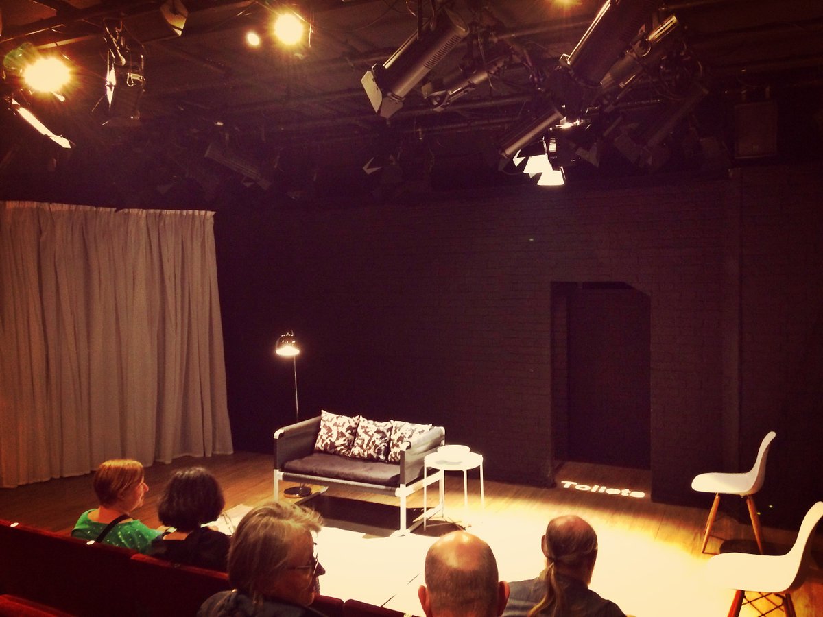 KrisZar's tweet photo. Incredible what three talented actors & a great script can do! Very moving, we had a splendid time. Thank you @EmmaHarding01 @JSTheatre @powelljones_s @ActorWriterJen @mornayoung @laurafmorgan @claxtonelaine @amoola_83 #LailaPyne #JSTTomorrow Tomorrow at Noon at Jermyn St Theatre https://t.co/OAj9xW0rSZ