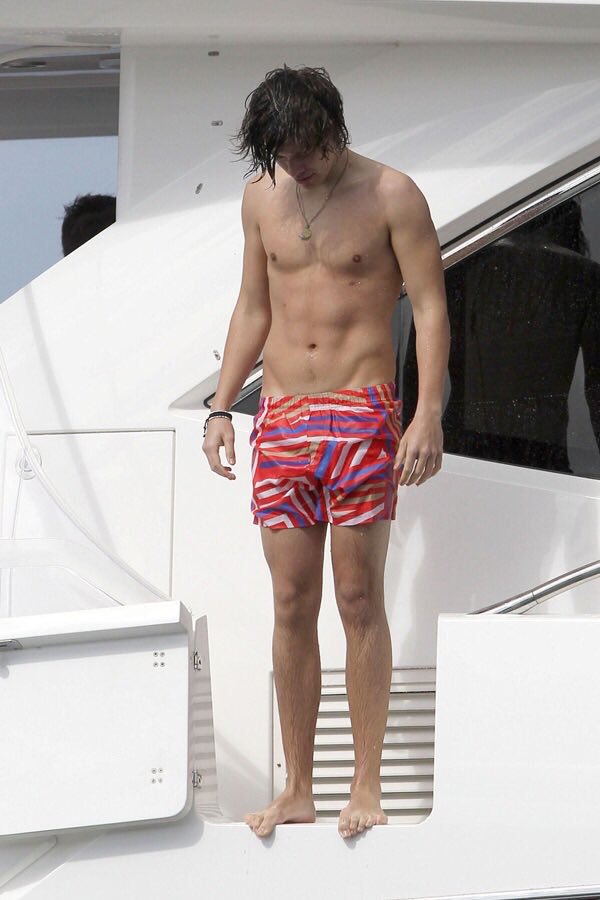 hqsharry's tweet photo. sydney australia , 2012 https://t.co/oHWEHCp91W