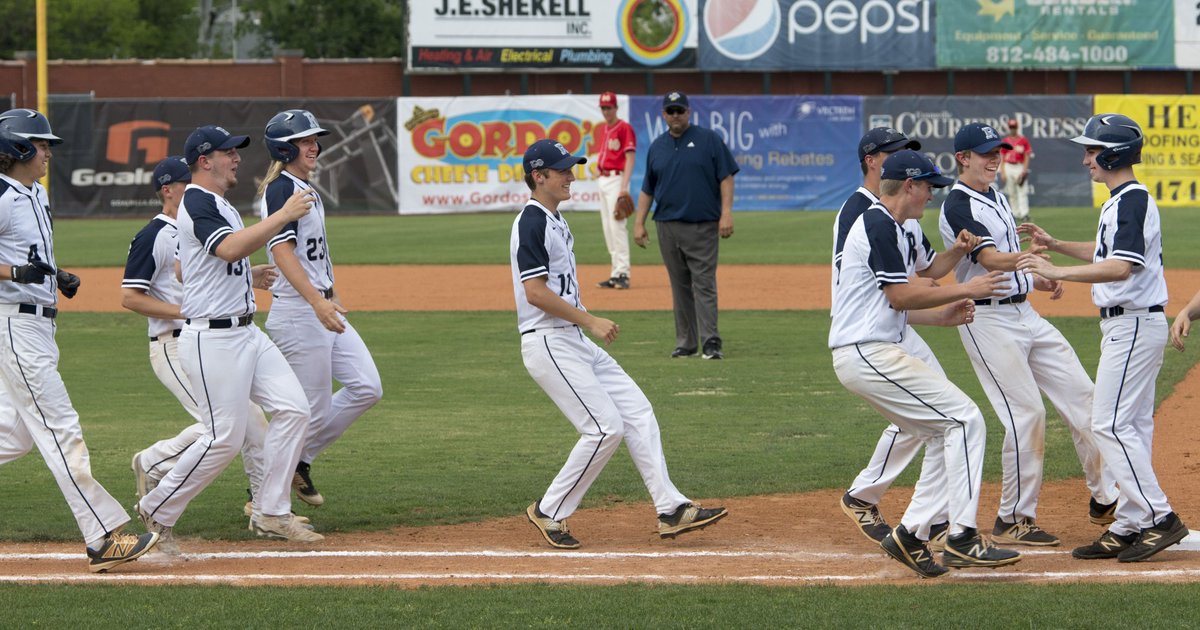 courierpress's tweet photo. Camden Hancock honored by Reitz baseball team after being diagnosed with brain cancer https://t.co/aMjnd9CVsn https://t.co/EDeMOz10qQ