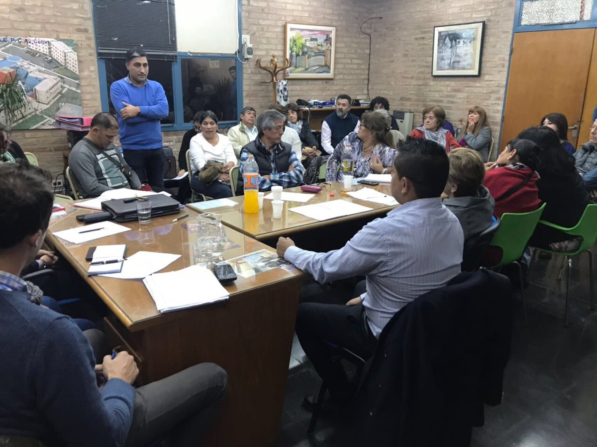 cpccolonmunicba's tweet photo. Reunión de junta de participación ciudadana CPC Colon con la presencia de la dirección de alumbrado y presupuesto participativo https://t.co/1UFUFkch8C