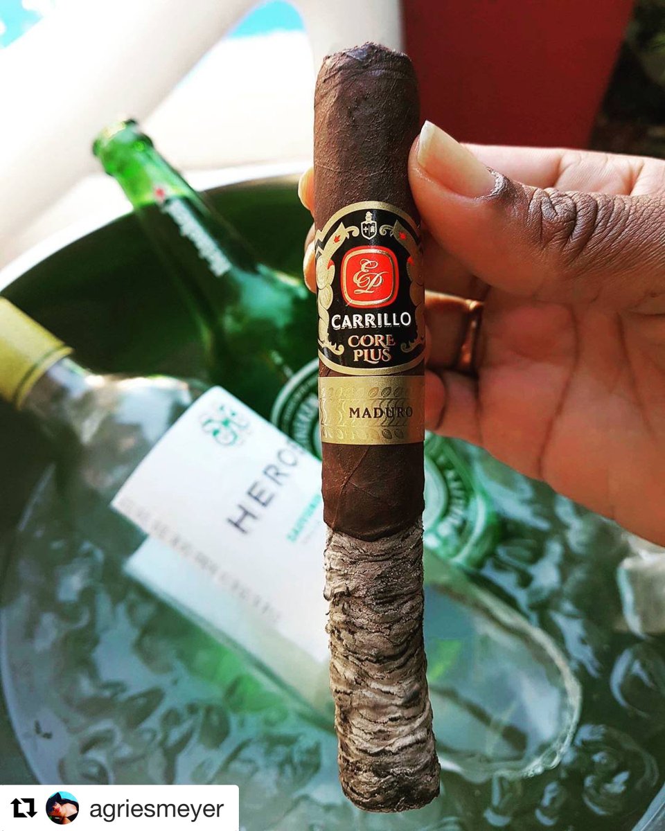 #Repost @agriesmeyer Carrillo Maduro. Wonderful cigar 💨👌💘 
 .
 .
 .
  #cigarlifestyle #luxurycigars #zigarrenzeit  #cigaraficionado #botl #cigaroftheday  #cigarsociety #cigarsboss #stogielife  #sotl #nowsmoking #cigarslife #ladiesoftheleaf #cigars #cigar #carrillocigars