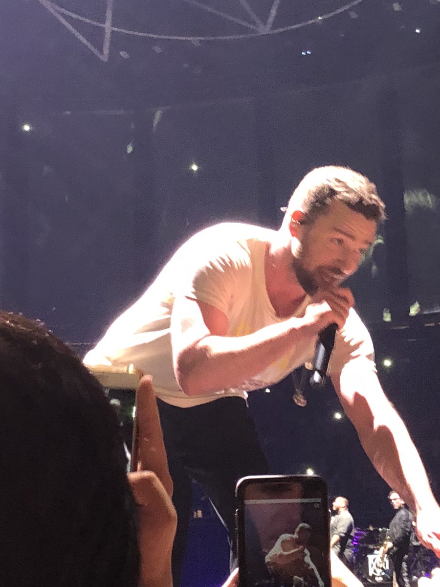 ItsMeIE's tweet photo. Thank you for last night, @jtimberlake !!!!! Most amazing performance of a lifetime! #MOTW #Orlando loves you! ❤️ https://t.co/BFss9PAuPo