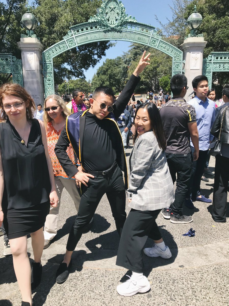 kungfujenni's tweet photo. MY BROTHER GRADUATED FROM THE BEST PUBLIC UNIVERSITY IN THE WORLD !!! #UCBerkeleyGrad @jerryfuiscool https://t.co/PGpvnbuY8R