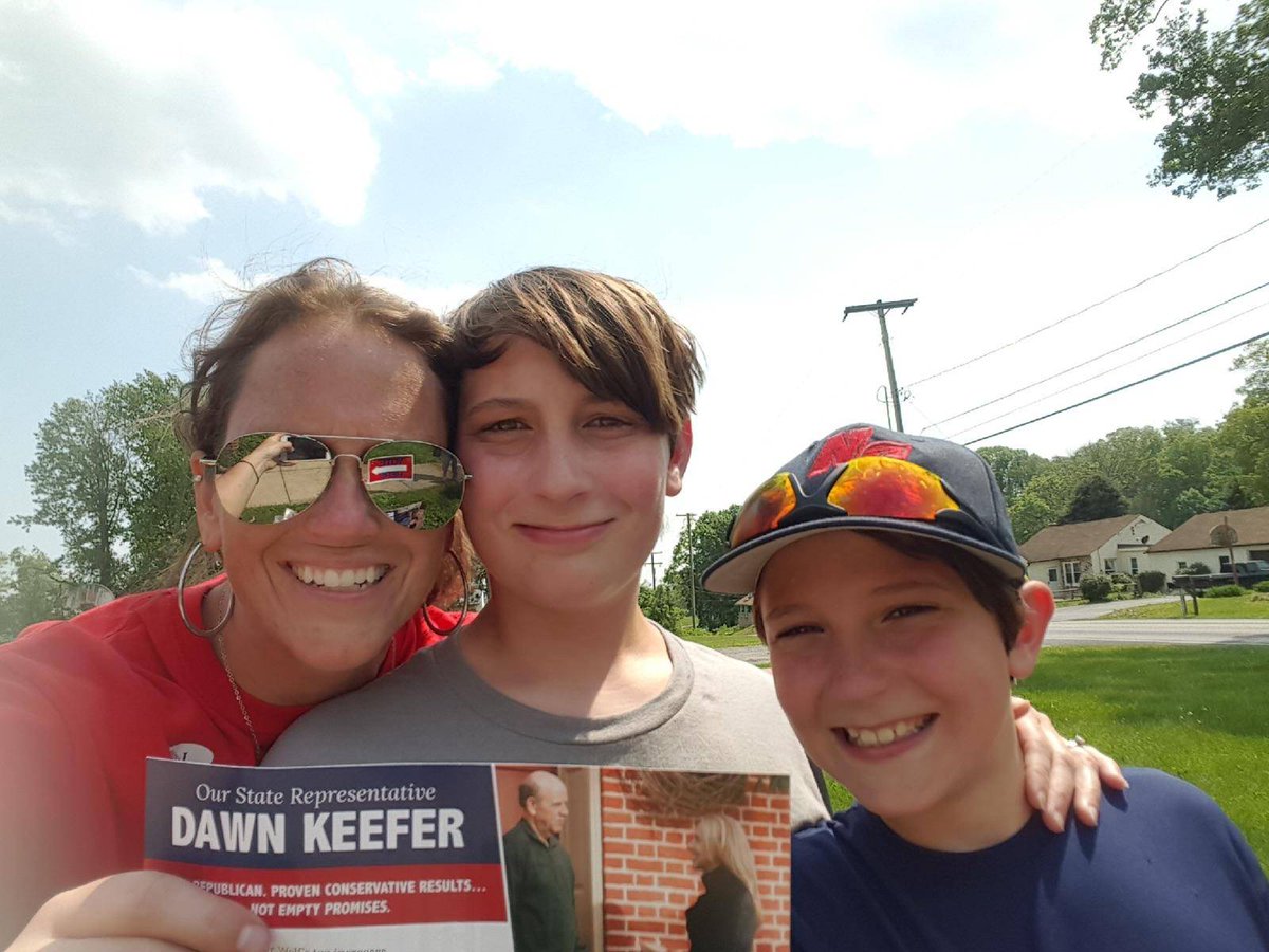 dwkeefer's tweet photo. Sara Small and her boys at Newberry 2. There still is time to vote!  #keefer2018 https://t.co/MpH1fME6Ot