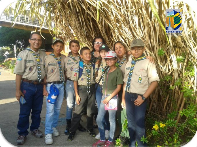 gsauyantepuy2's tweet photo. Voluntariado, tema fascinante que nuestros amigos de @EsdeVoluntarios conocen perfectamente, ayer los Scout del #GSA2 tuvieron el placer de conocer este proyecto el cual coincide con nuestro objetivo de ayudar a construir un mundo mejor #scout #serviciovoluntario @UcabGuayana https://t.co/24u6fU89lN