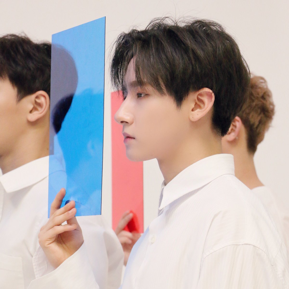 PortalMonstaX's tweet photo. [TRAD / 14.05.18] 
❌ Atualização no Twitter do Monsta X ❌
"#3AnosComMonstaX
Juntos com #Monbebes #THANKU_514
#MONSTAX Por trás das fotos
Twitter ver. Lançamento 05✔
#MONSTAX
#THE_CONNET #더커넥트

#MONSTAX3Anos
#3YearsWithMonstaX"

Cor/ing: fymonsta-x
Ing/pt-br: Portal MonstaX https://t.co/nRJoaX25Pk
