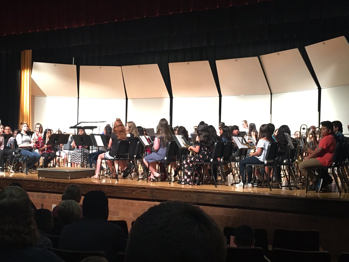 MrsMadison7's tweet photo. Walnut Middle School 6th grade band concert is about to begin. They get to show off their year of hard work. #whywildcatsrule https://t.co/wGBmOjTduX