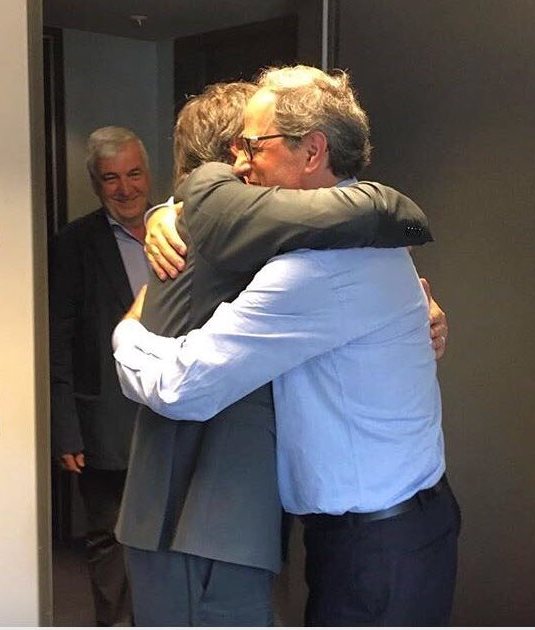 Les abraçades que fan avançar Catalunya cap a la República.