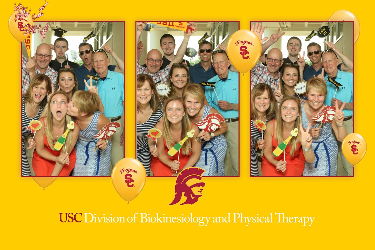 USCBKNPT's tweet photo. Class of 2018 celebrating success!
#USCGrad #USCBKNPT #USCDPT https://t.co/5o7VVN1jGz