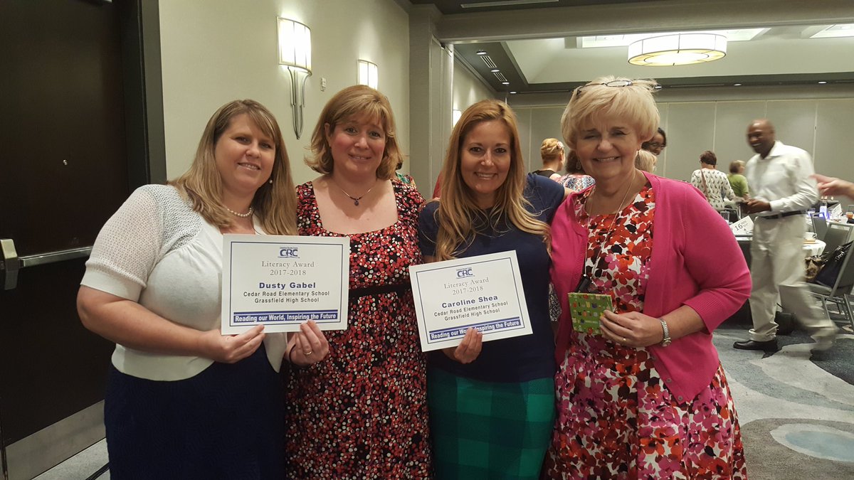 GFH_Mediacenter's tweet photo. Grassfield High School and Cedar Road Elementary representing at the Cheasapeake Reading Council #crcreads #RTOY #dolphinduos @grassfield_hs https://t.co/emCWK6wepC