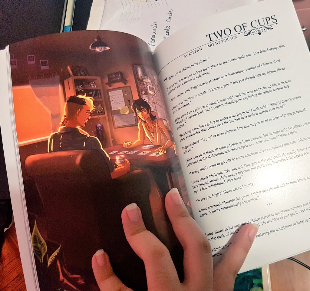 sidlaux's tweet photo. My @BetweenTwoPoint zine just arrived!!❤✉ It's the first time i've ever seen my art in a book i'm so happy... ;v; https://t.co/gLTaTXIjJ9