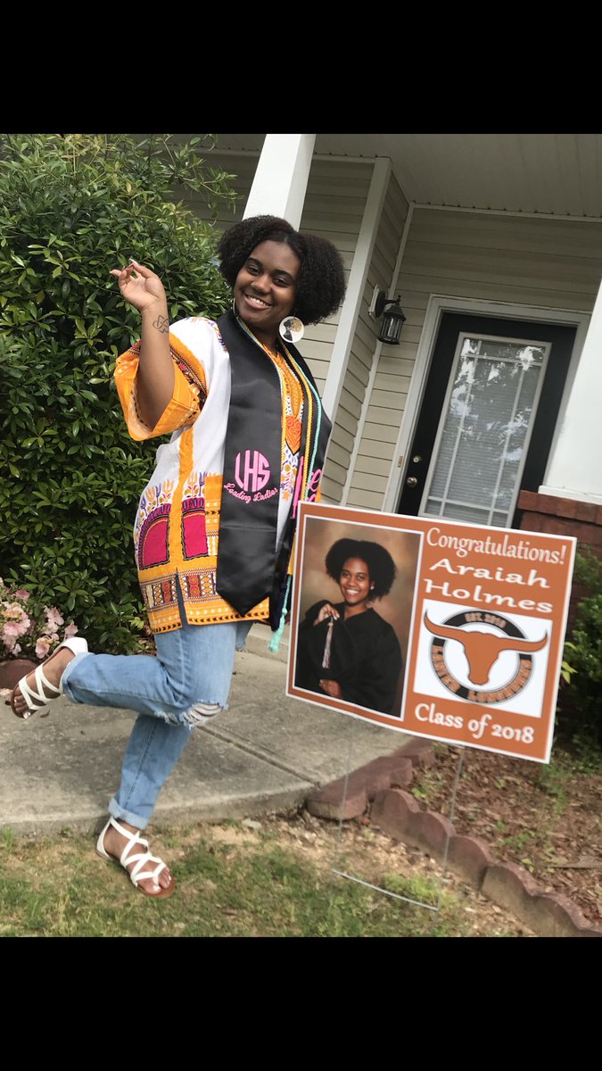 araiah_holmes's tweet photo. 9 More Days...👩🏾🎓✨ #graduationmeplease #classof2k18 https://t.co/Qzl24f7xG8