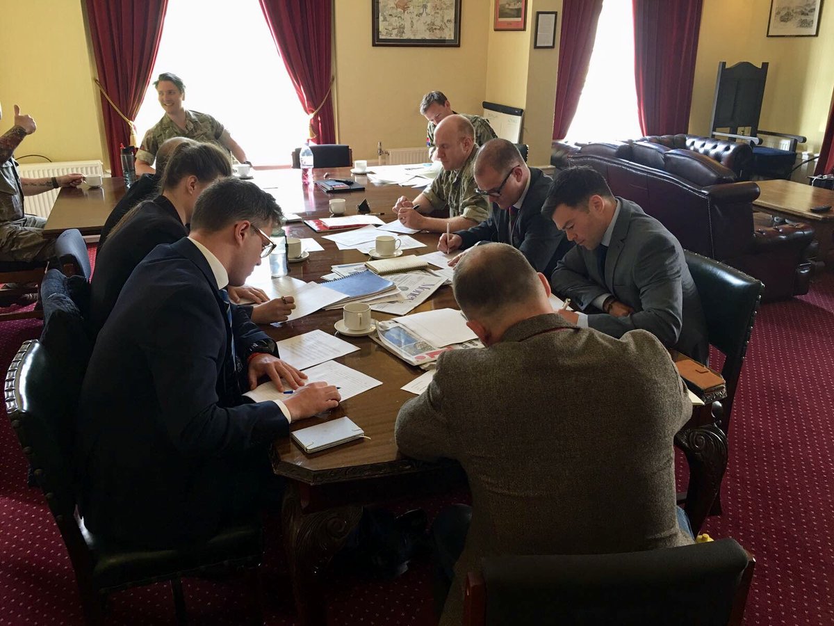 101RegtRA's tweet photo. McCracken Troop works to help prepare our Army Reserve, Potential Officers for Army Officer Selection Board. Recent training included essay writing, current affairs, planning exercises, command tasks and a multi stage fitness test. #withheartwithmind #findwhereyoubelong https://t.co/8ln57xGLUV