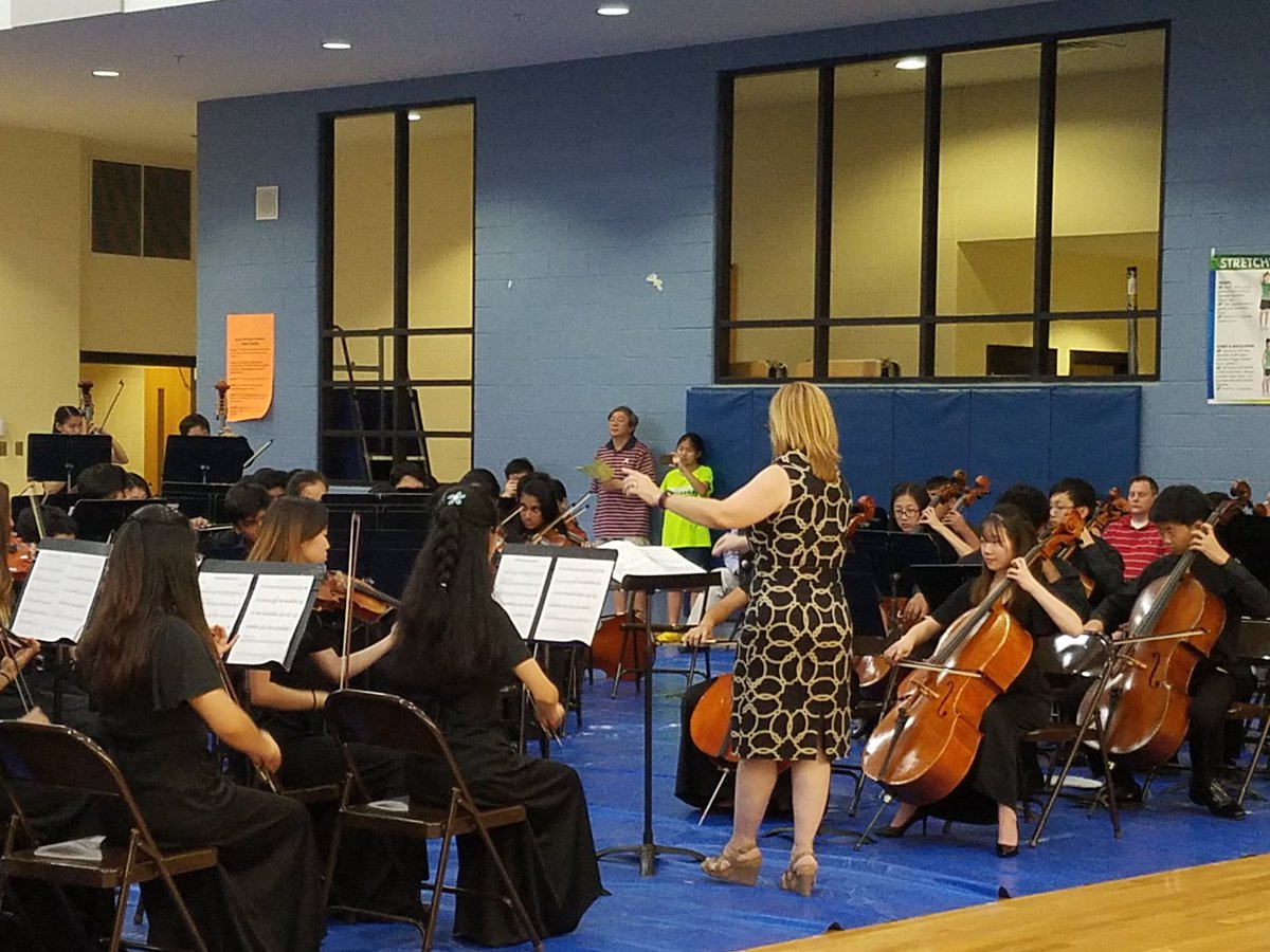 Lori Lahmann tweet media